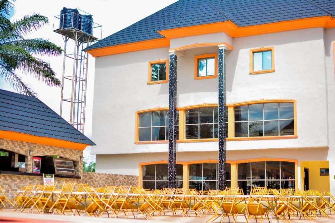 Wetland Hotel Ughelli Экстерьер фото